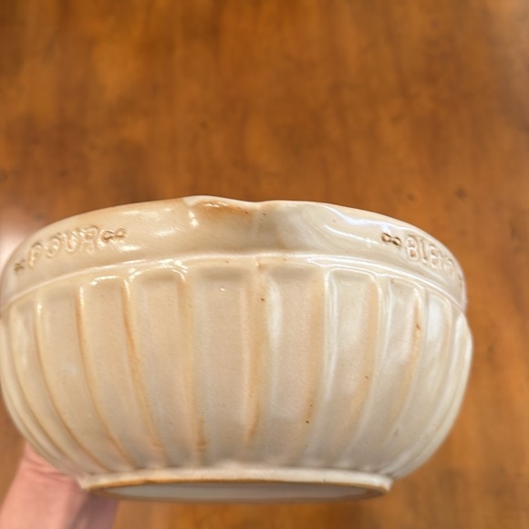 NWOT Anthro Ridged Batter Bowl - price is firm - Picture 4 of 7